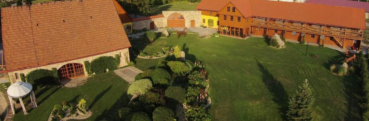 Penzion Jizdarna Hejtmankovice Broumov Exterior photo